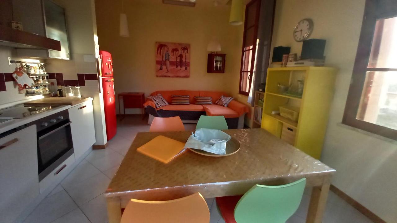 Accesso Diretto Sul Mare Maredilucecala Apartamento Calambrone Exterior foto