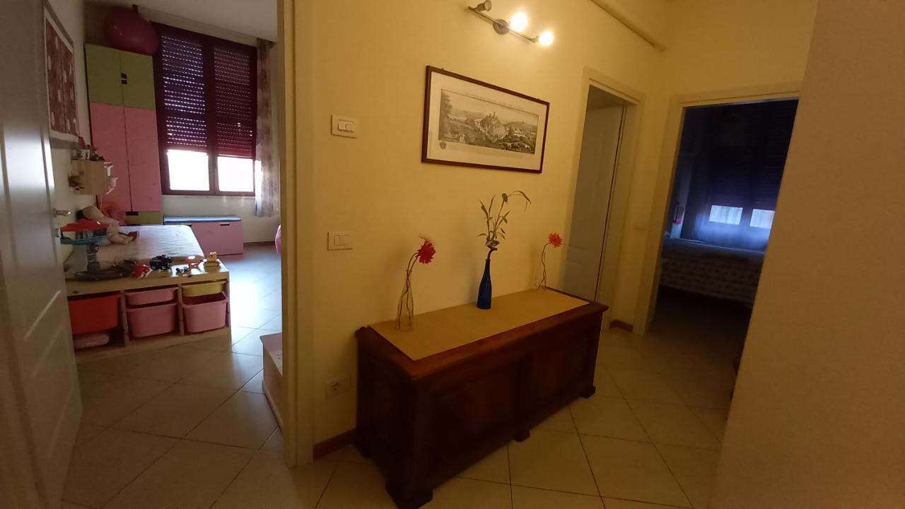 Accesso Diretto Sul Mare Maredilucecala Apartamento Calambrone Exterior foto