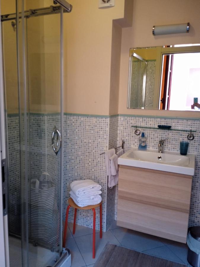 Accesso Diretto Sul Mare Maredilucecala Apartamento Calambrone Exterior foto